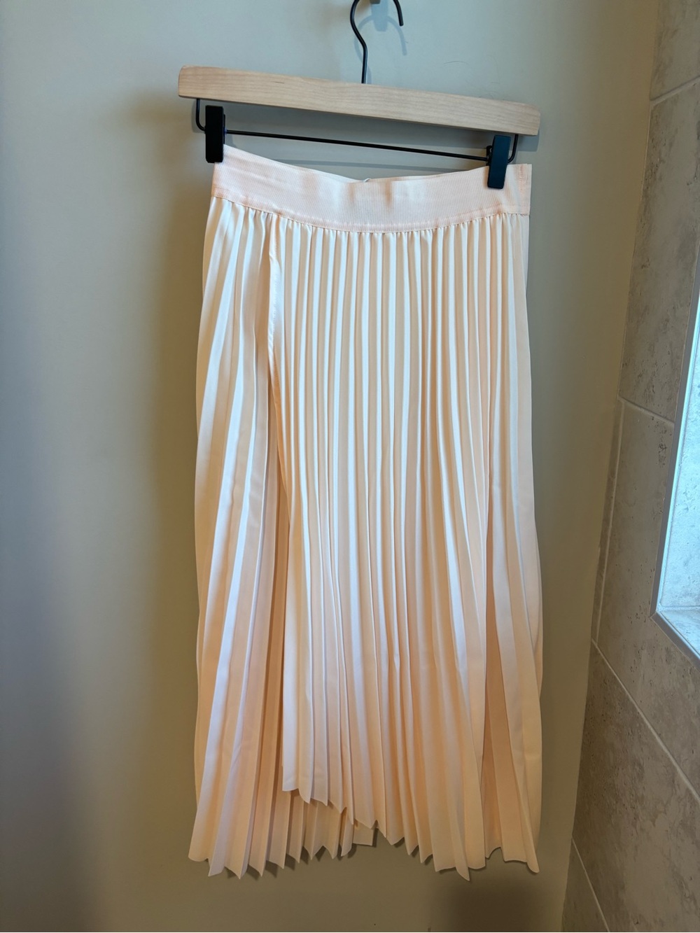 DAVI & DANI Pleated Midi Skirt in Blush Cream
